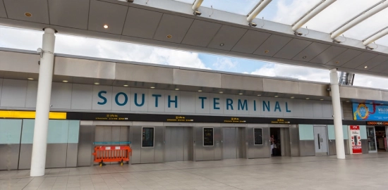 Hatch End to Gatwick Airport Transfers South Terminal Transfers