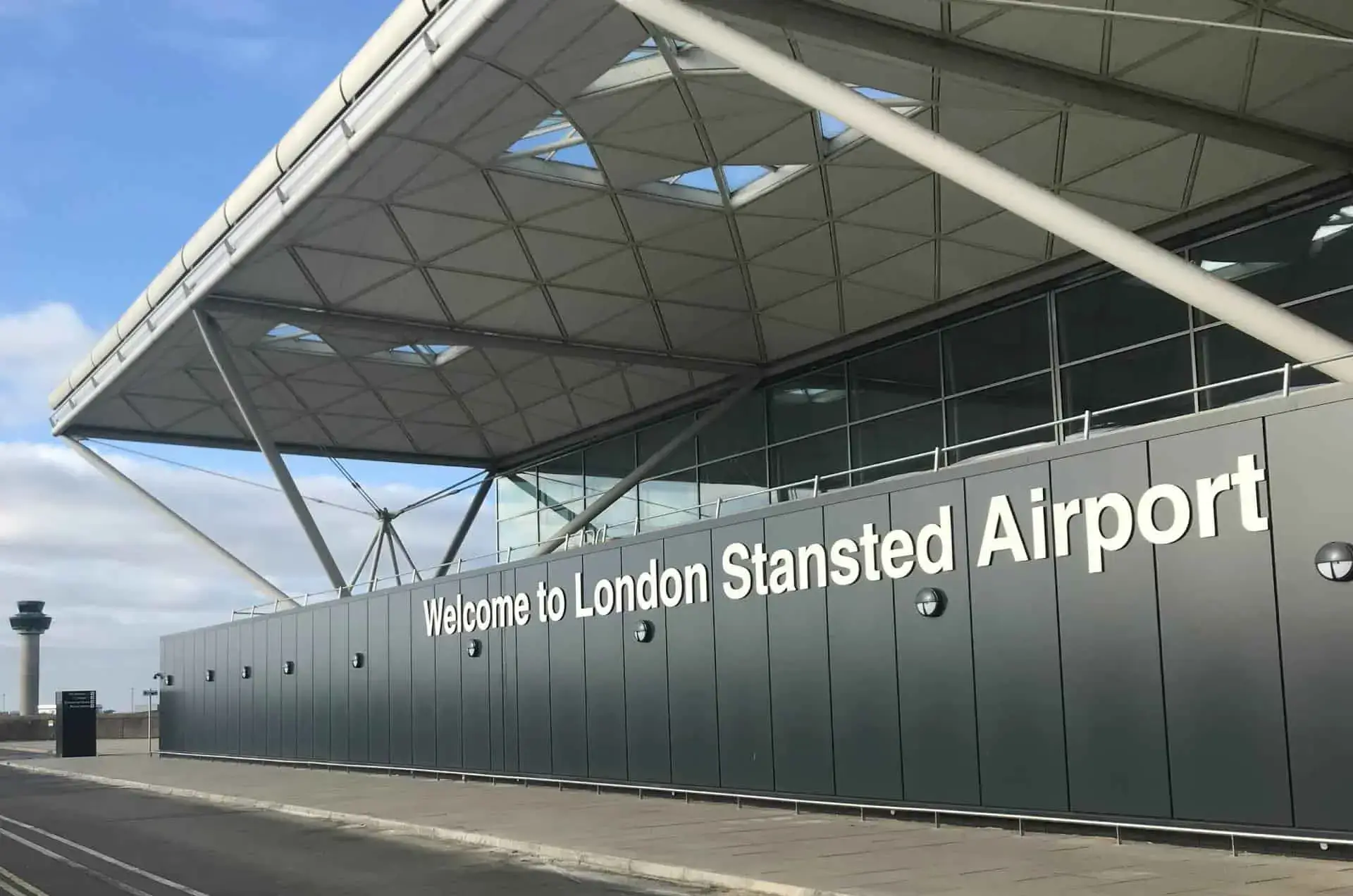 Hatch End to Stansted Airport Transfers